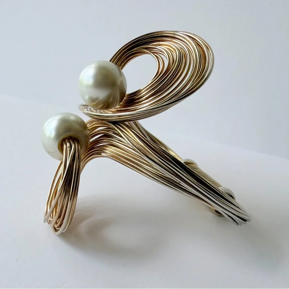 Vintage 1960s Yves Saint Laurent Faux Pearl Gilt Scroll Bracelet Roger Scemama - Picture 13 of 15